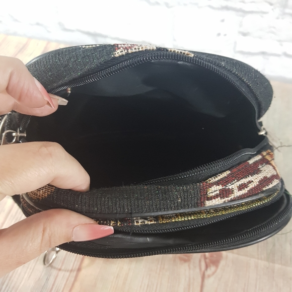 American Uni VTG Tapestry Multi Crossbody - Picture 8 of 13